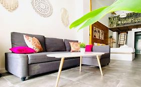 Beach Flat For Family & Groups